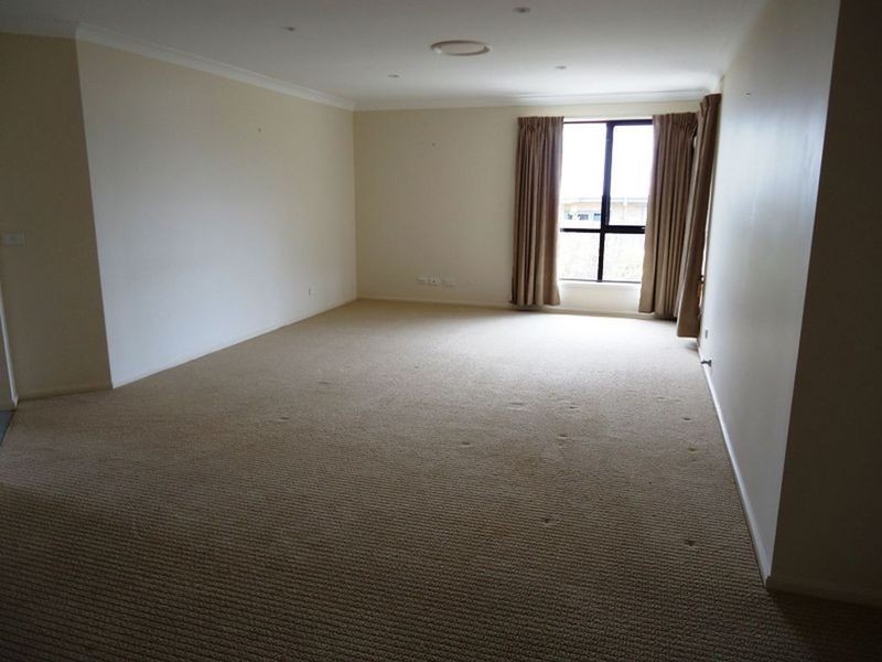 5 Yuin Place, Bega NSW 2550