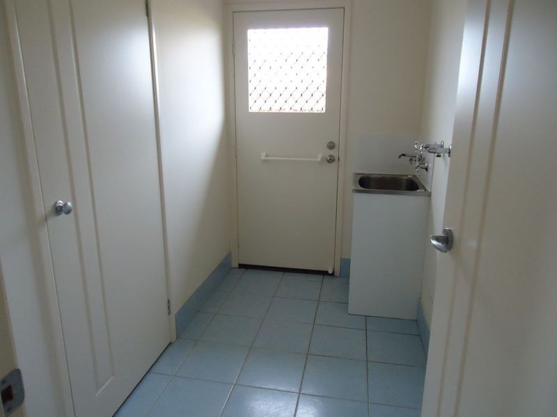 5 Yuin Place, Bega NSW 2550