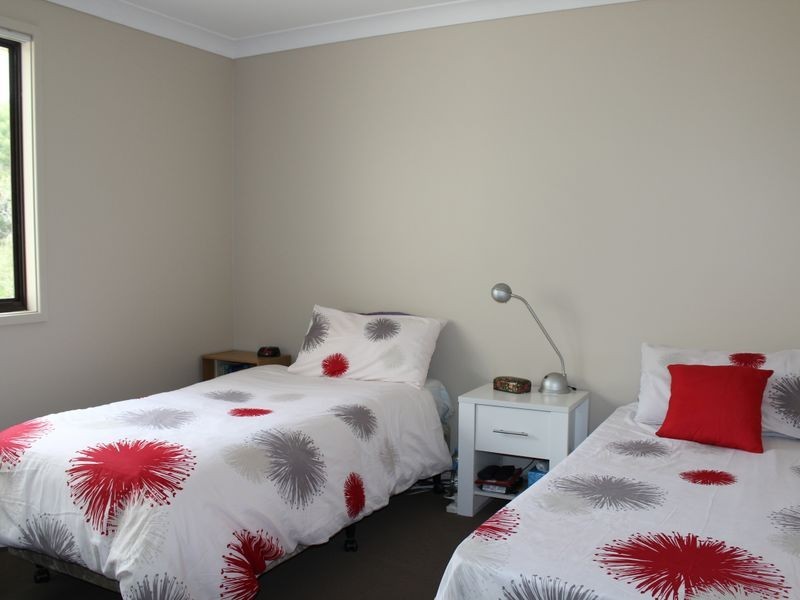 18 Belmore Street, Bega NSW 2550