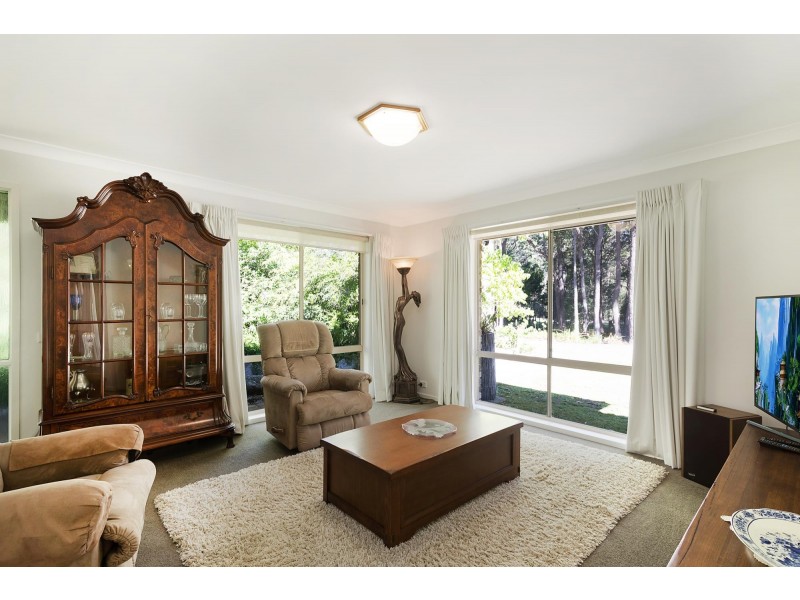 64 Strathmore Crescent, Kalaru NSW 2550