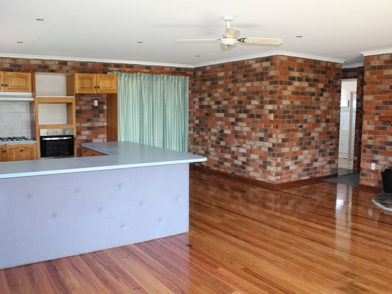 1 Hillview Street, Cobargo NSW 2550