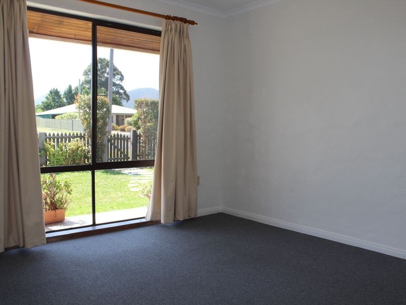 1 Hillview Street, Cobargo NSW 2550