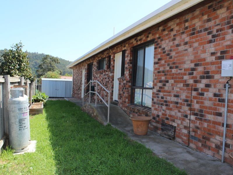 1 Hillview Street, Cobargo NSW 2550