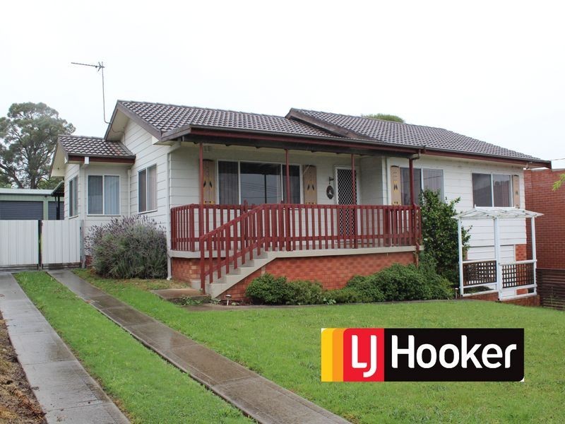 12 Minyama Parade, Bega NSW 2550