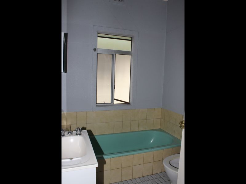 39 Auckland Street, Bega NSW 2550