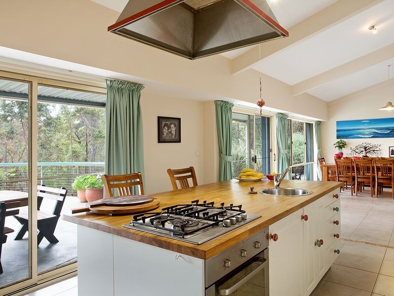 10 Ferntree Lane, Wallagoot NSW 2550