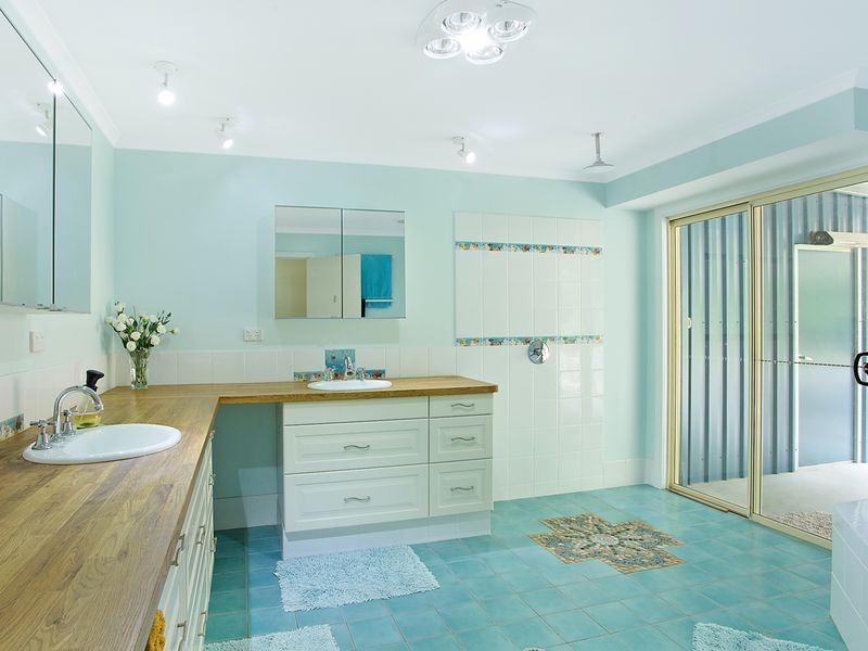 10 Ferntree Lane, Wallagoot NSW 2550