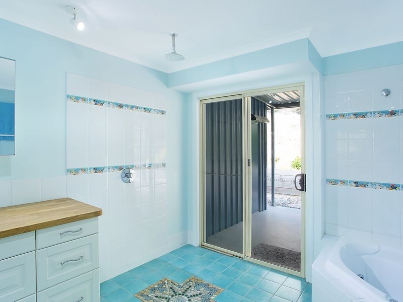 10 Ferntree Lane, Wallagoot NSW 2550