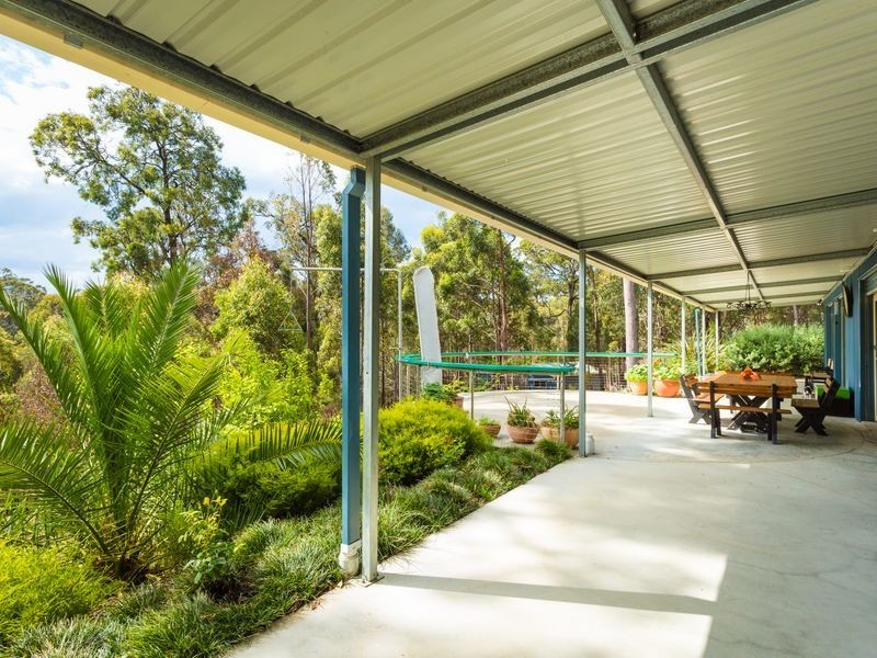 10 Ferntree Lane, Wallagoot NSW 2550