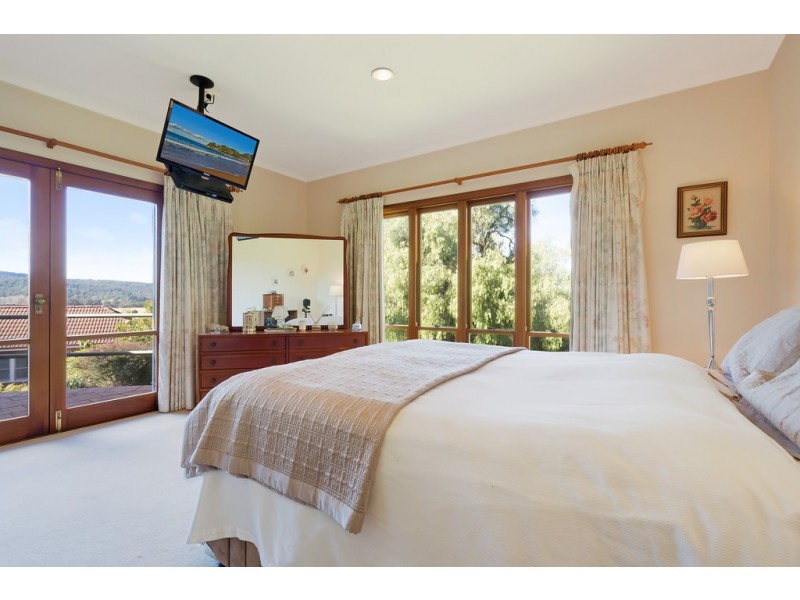 8 Belmore Street, Bega NSW 2550