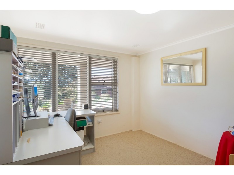 8 Belmore Street, Bega NSW 2550