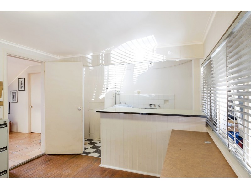 8 Belmore Street, Bega NSW 2550