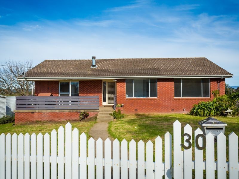 30 Belmore Street, Bega NSW 2550