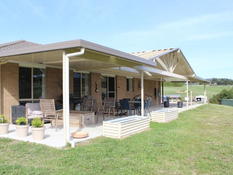 18 Wattle Place, Bega NSW 2550