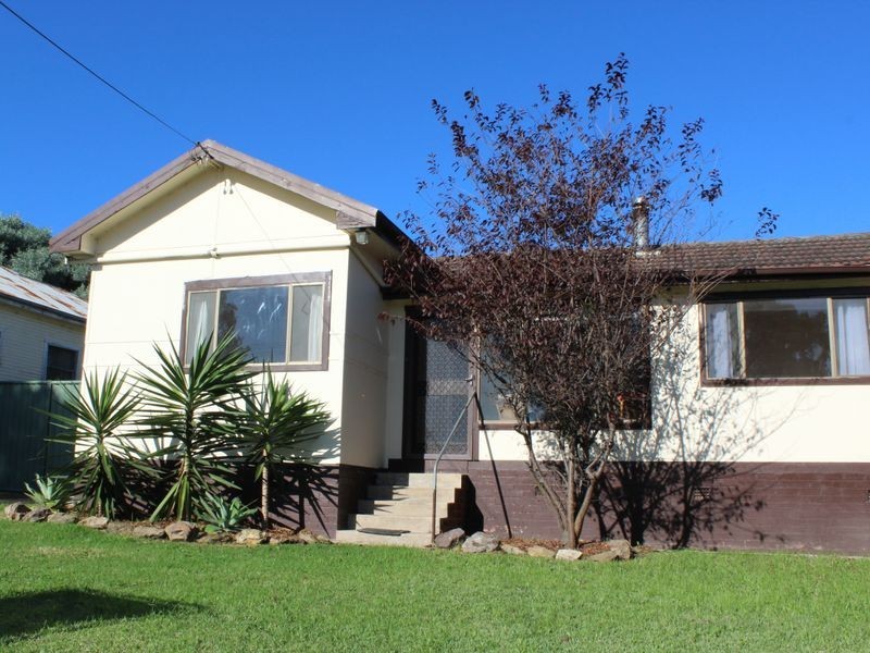 10 Wallace Street, Bega NSW 2550