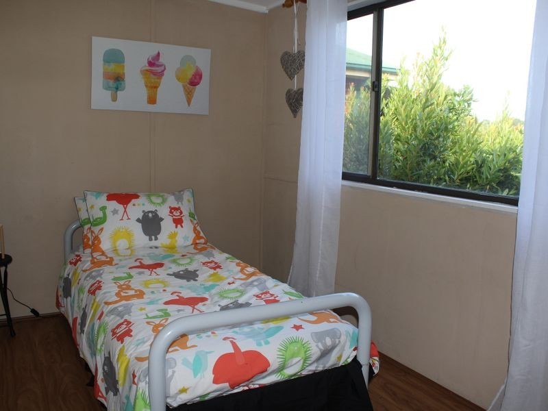 10 Wallace Street, Bega NSW 2550
