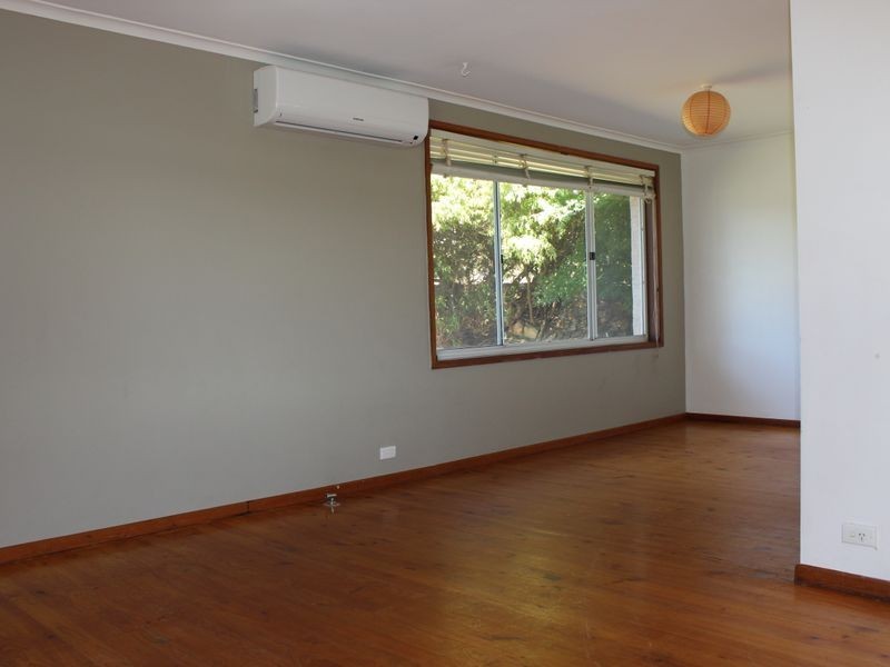 2 Weerona Court, Bega NSW 2550