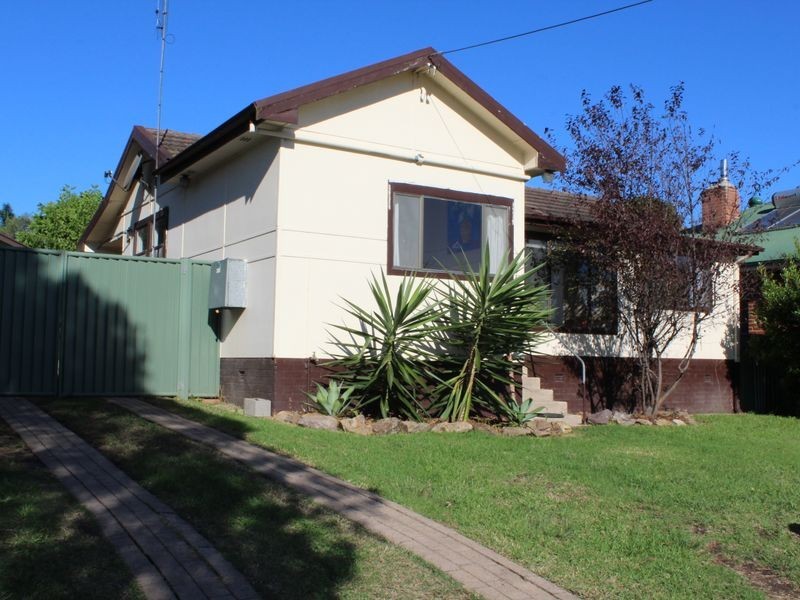 10 Wallace Street, Bega NSW 2550