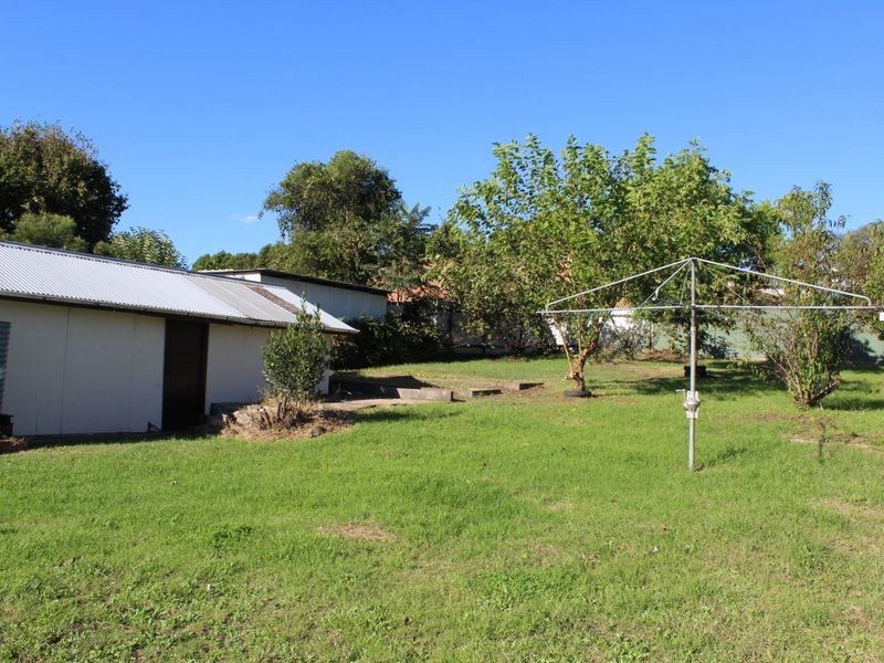 10 Wallace Street, Bega NSW 2550