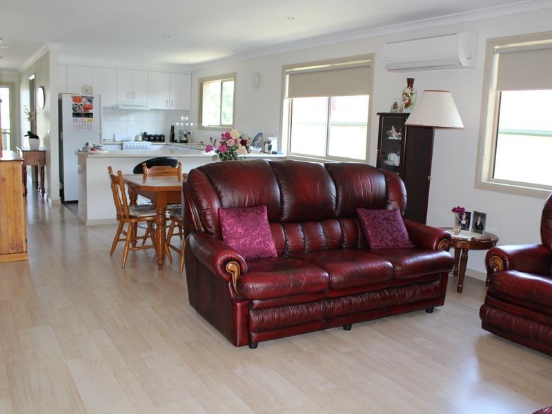 5 Gordon Street, Bega NSW 2550