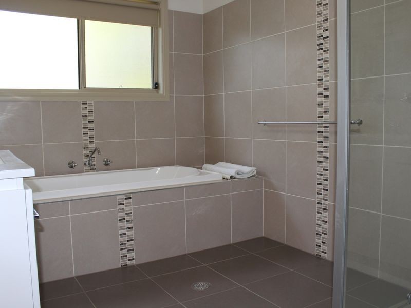 5 Gordon Street, Bega NSW 2550