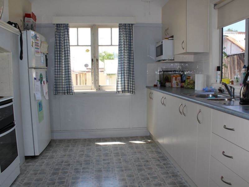 34 Parker Street, Bega NSW 2550