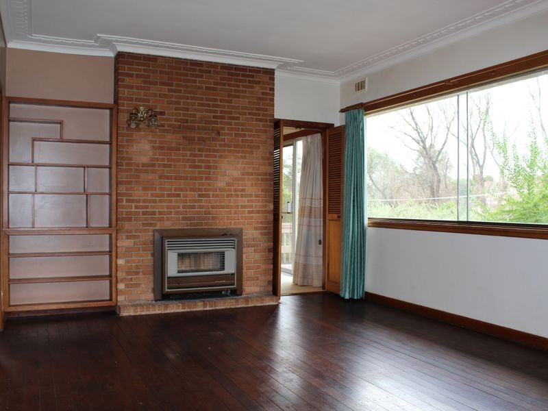 5 Dowling Street, Bega NSW 2550