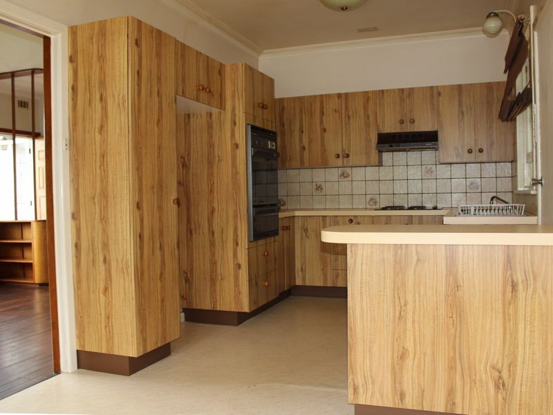 5 Dowling Street, Bega NSW 2550