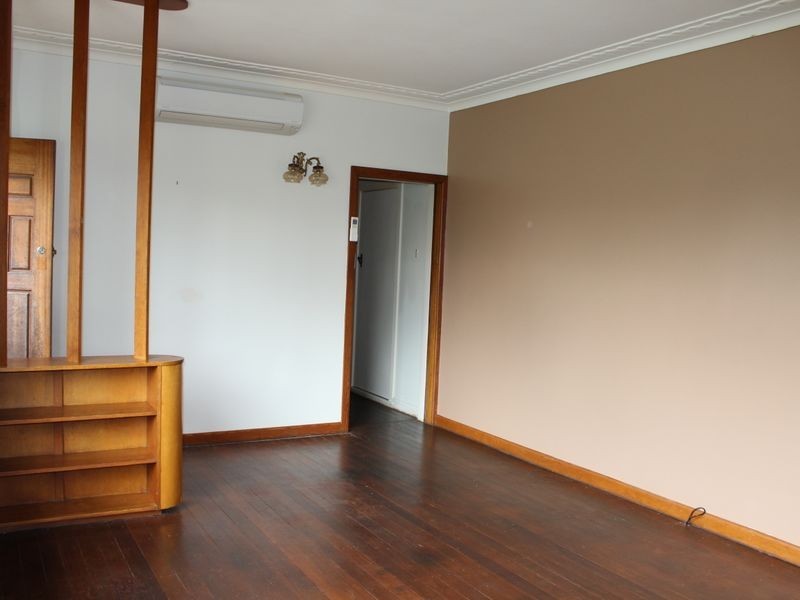 5 Dowling Street, Bega NSW 2550