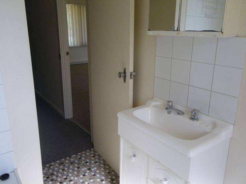 5 Kielpa Place, Bega NSW 2550