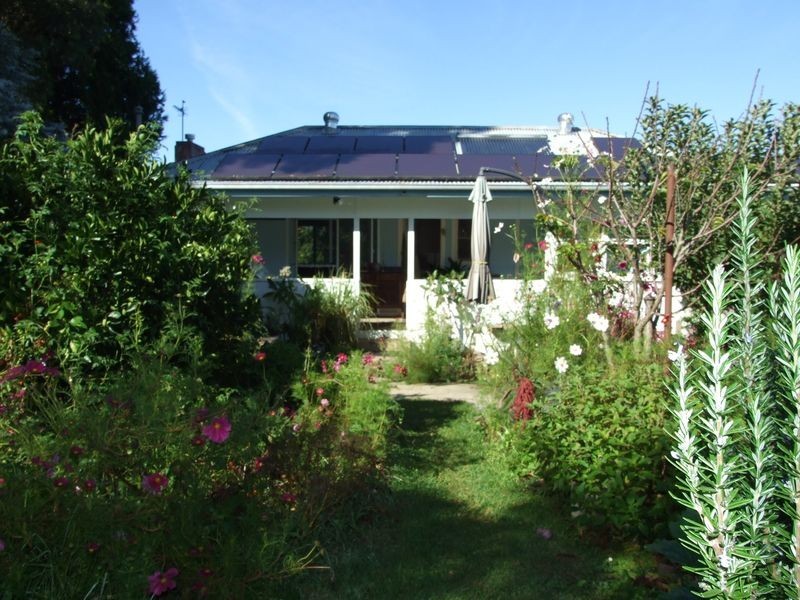 7 Girraween Crescent, Bega NSW 2550