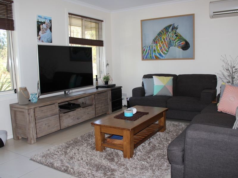 70 Strathmore Crescent, Kalaru NSW 2550