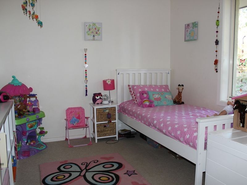 70 Strathmore Crescent, Kalaru NSW 2550