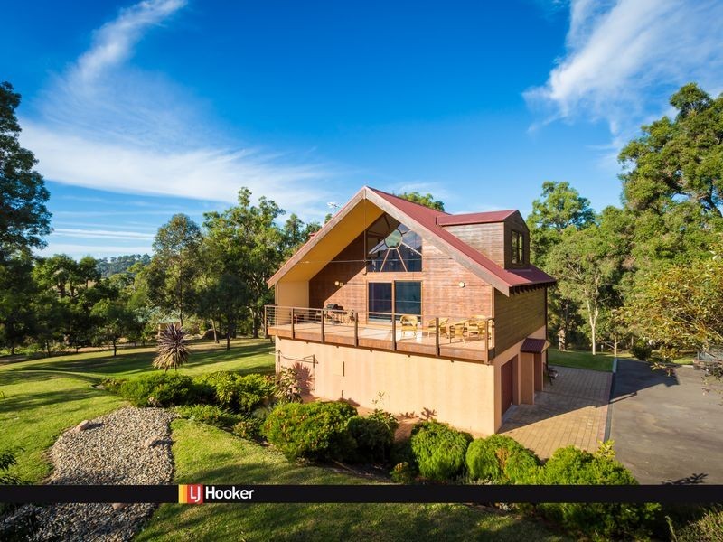 101 Mountview Close, Bega NSW 2550