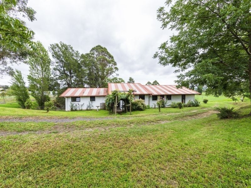 33 Kirkland Crescent, Bega NSW 2550