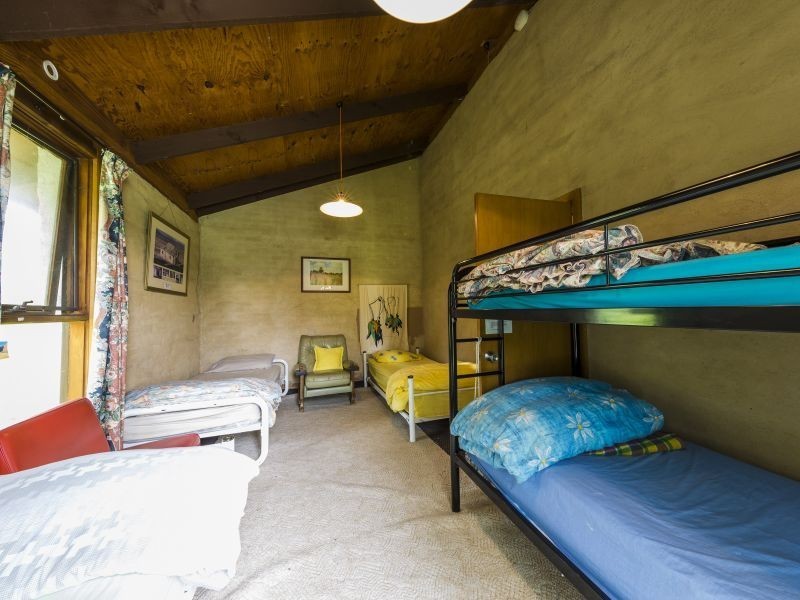 33 Kirkland Crescent, Bega NSW 2550