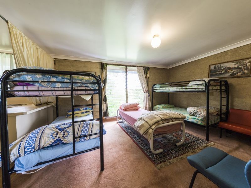 33 Kirkland Crescent, Bega NSW 2550