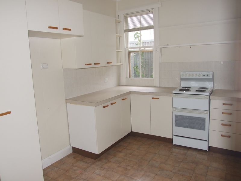 5 Peden Street, Bega NSW 2550