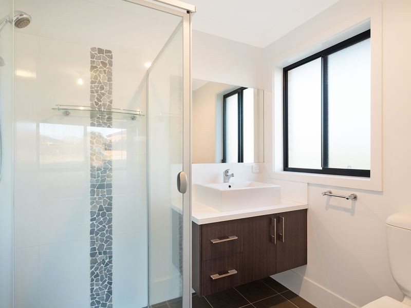 19 Koma Circuit, Bega NSW 2550