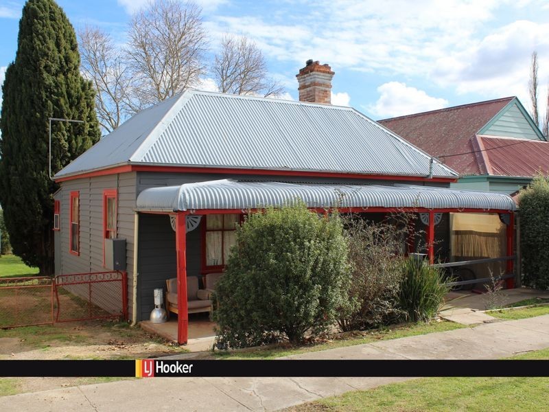 11 Canning Street, Bega NSW 2550