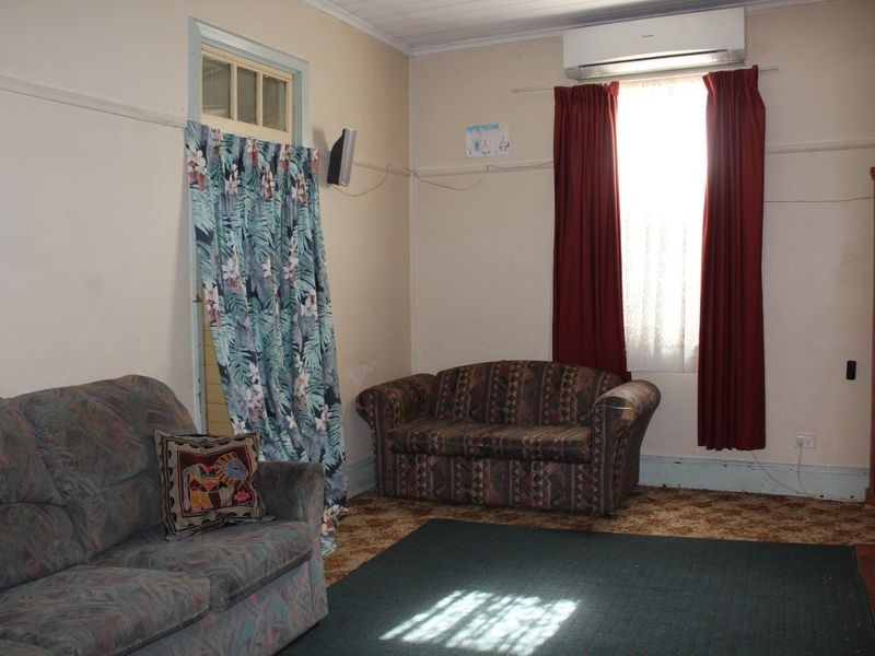 11 Canning Street, Bega NSW 2550