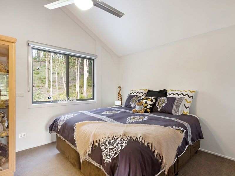 15 Schumack Place, Wallagoot NSW 2550