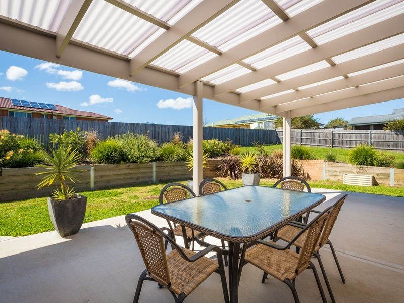 57 Glen Mia Drive, Bega NSW 2550