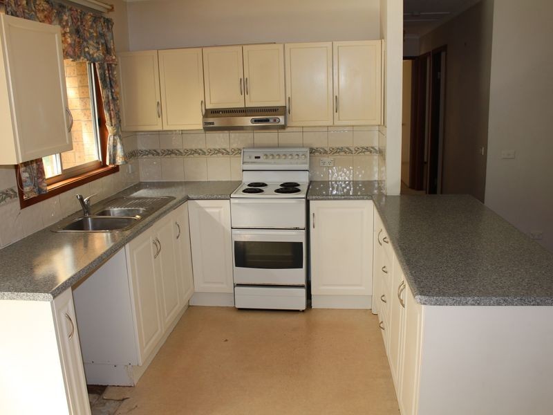 252 Auckland Street, Bega NSW 2550