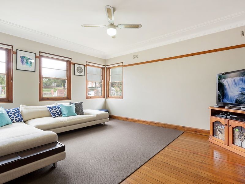 77 Bega Street, Bega NSW 2550