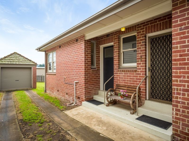 77 Bega Street, Bega NSW 2550