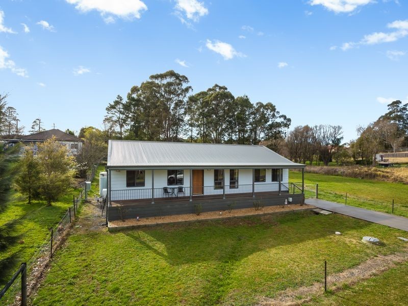 9 Tarlinton Street, Cobargo NSW 2550
