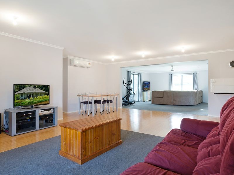 9 Tarlinton Street, Cobargo NSW 2550