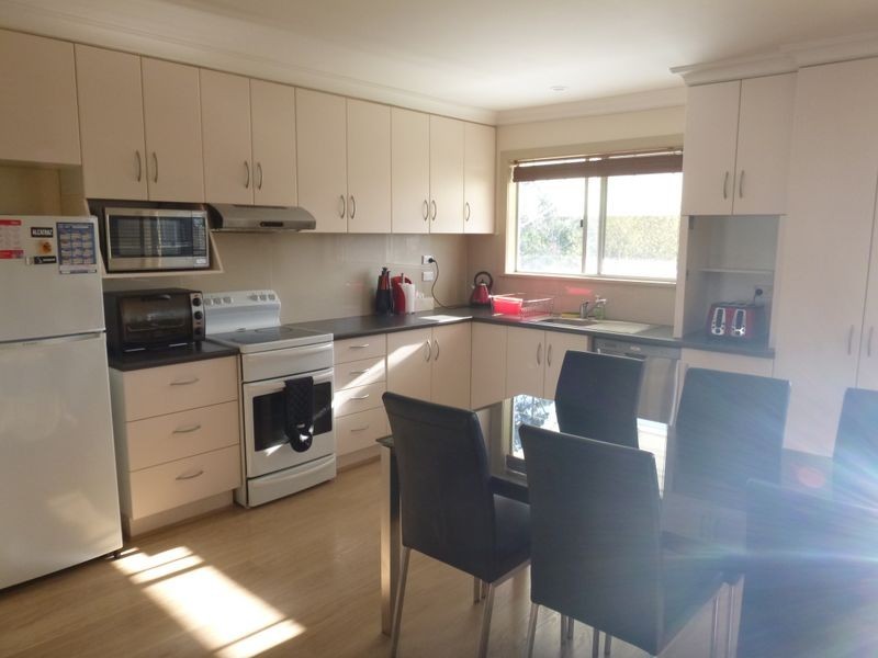237 Auckland Street, Bega NSW 2550