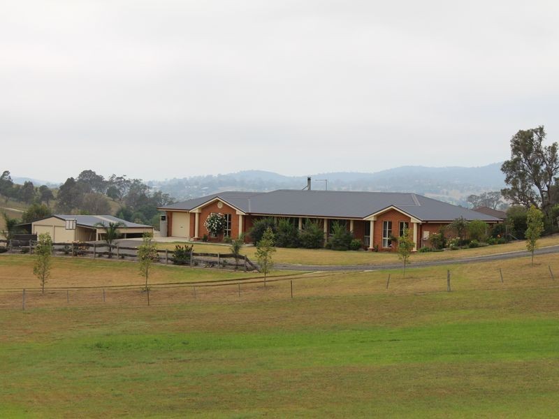 11 Watersons Road, Bega NSW 2550